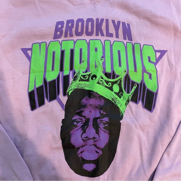 NWOT Brooklyn Notorious B.I.G. Biggie Smalls Purple Graphic Logo Sweatshirt M - Picture 1 of 6